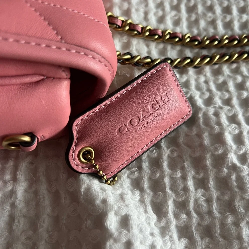 Coach PILLOW MADISON SHOULDER BAG
18 WITH QUILTING - Picture 10 of 13